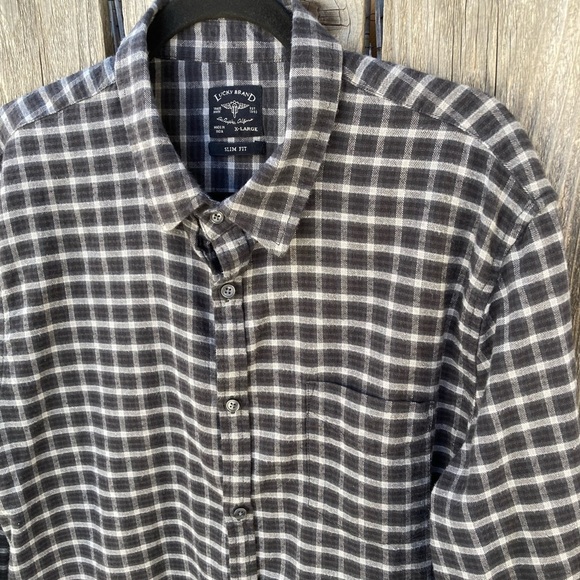 Men's Lucky Brand Black Plaid Flannel XL Button Pockets Logo Classic Slim Fit - Picture 3 of 11